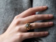 La Signification Cachée des Bagues Portées sur l’Annulaire Gauche Bagues Portées sur l'Annulaire Gauche