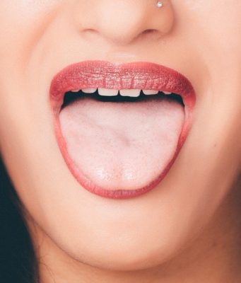 Remède de Grand-Mère contre la Langue qui Pique : Solutions Naturelles Langue qui Pique