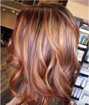 Mèches de Couleur sur Cheveux Bruns : Secrets de Coiffeurs pour un Look Spectaculaire Mèches de Couleur sur Cheveux Bruns