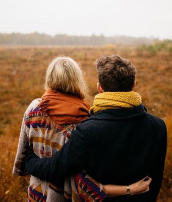 Se sentir seule en couple : que faire vraiment ? Se sentir seule en couple