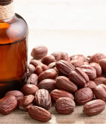 Huile de Jojoba : Avis et Bienfaits selon les Dermatologues Huile de Jojoba