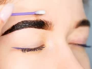 Sourcils henné : durée, résultats et avis pratiques Sourcils au Henné