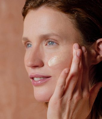 Illuminateur de teint : comment bien l’utiliser ? Illuminateur de teint
