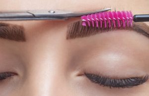 Comment bien tailler ses sourcils sans les abîmer tailler-les-sourcils