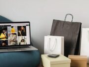 Site de vêtement à éviter : arnaques fréquentes à repérer site-de-vetement-a-eviter