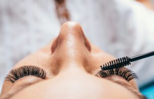 Cils huile de ricin : résultats, efficacité et mode d’application cils-huile-de-ricin
