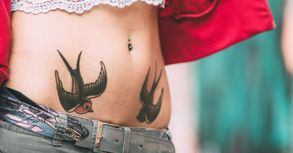 tatouage ventre vergeture tatouage ventre vergeture