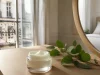 Avis Filorga Time-Filler : que vaut le soin n°1 Que Choisir ? Filorga Time Filler avis présenté sur une table en bois avec de la lumière naturelle